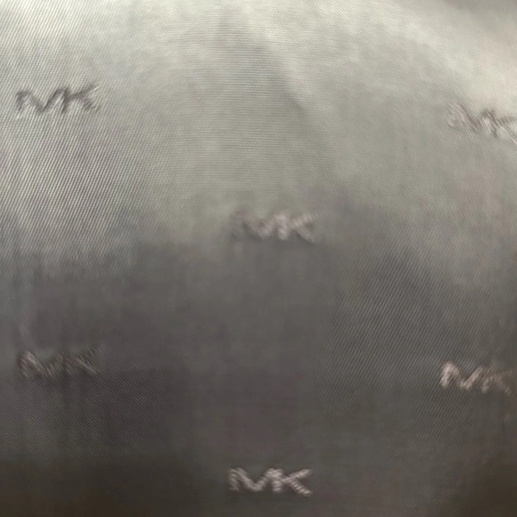 Men’s wool Micheal Kors navy blazer  44R beautiful condition - Picture 6 of 10